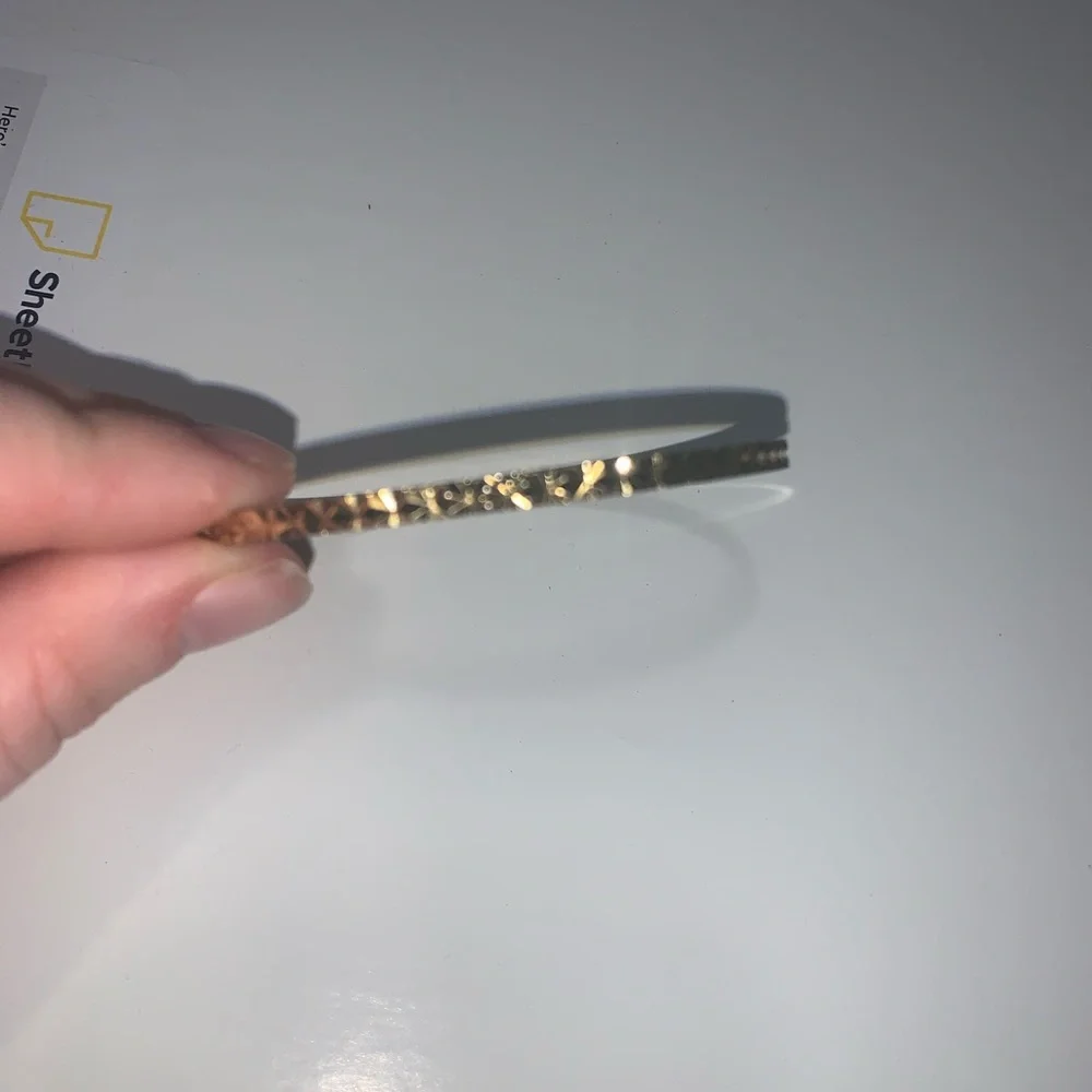 Gold bangle - Picture 2 of 2